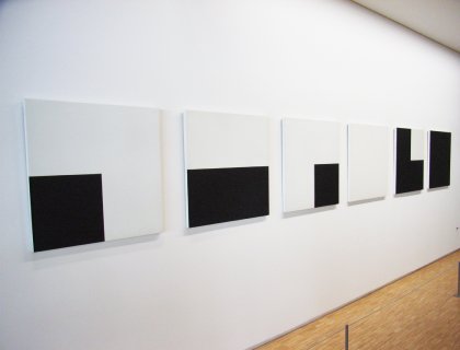 François Morellet フランソワ・モレレの白と黒の作品。