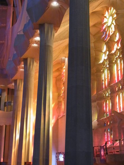 Sagrada Família　サグラダ・ファミリアの内部風景